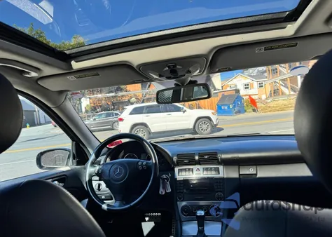 2006 Mercedes-Benz C 230 from USA, damaged, VIN WDBRF52H16F763400